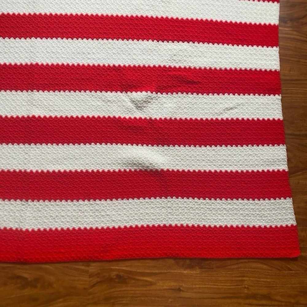 Vintage Handmade Red White Blue Yarn American Flag Crochet Afghan 69